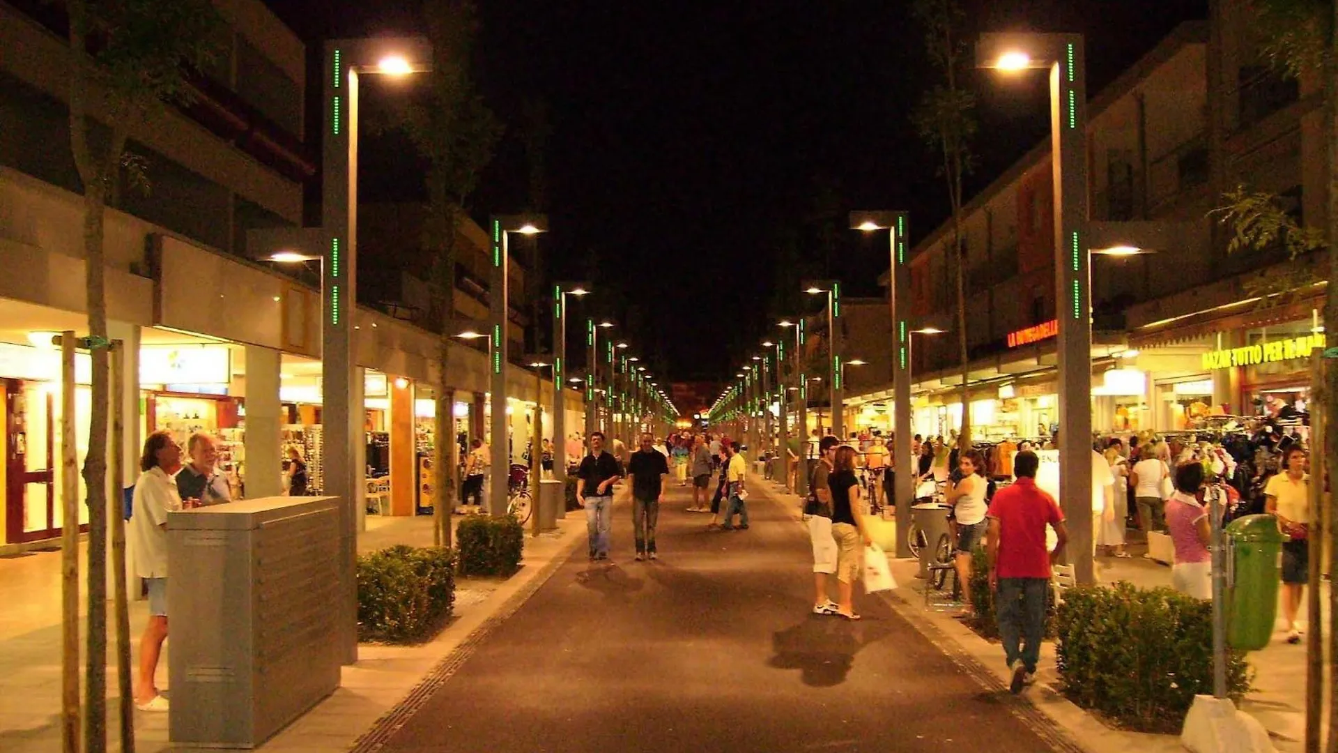 Well Located Apartment In Bibione - Beahost